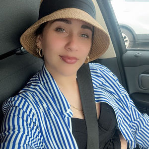 Meet your Posher, Rosana